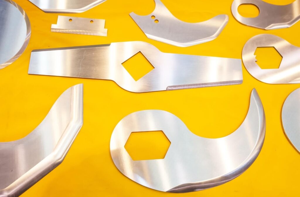 Industrial Slitter Knives - Blades Manufacturer - JAS Engineering